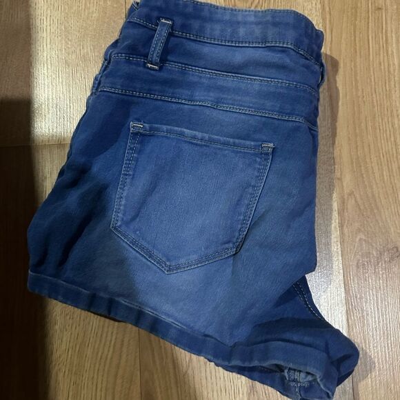 🟧 3 for $25 No Boundaries Mid Blue Jean Shorts - Picture 3 of 4